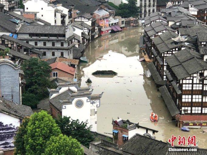 2000年买的黄金耳环坏了拿去黄金店换就值800多了呢游戏画面